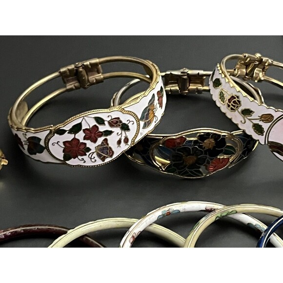 Vintage Lot Of 19 Cloisonné Jewelry Lot Bracelets Bangles Necklaces Pendant, etc - Picture 10 of 16